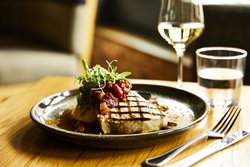  - Kimpton Journeyman Hotel Downtown Milwaukee - I-794, Exit 1E