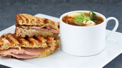  - Holiday Inn Oceanside 21st Virginia Beach