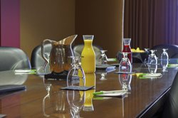  - Holiday Inn Pewaukee - I-94, Exit 294