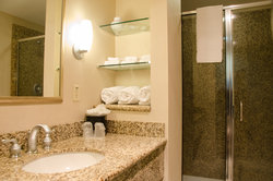 - Holiday Inn Pewaukee - I-94, Exit 294