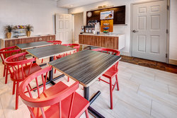  - Holiday Inn Express & Suites Avenel