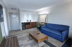  - Holiday Inn Express & Suites Airport West Mississauga