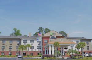 pensacola suites inn express holiday west