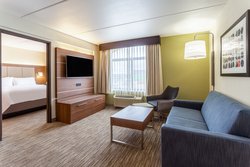  - Holiday Inn Express & Suites Cedar Falls