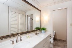  - Holiday Inn Bayside San Diego