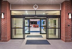  - Holiday Inn Express & Suites Orange - I-10, Exit 877