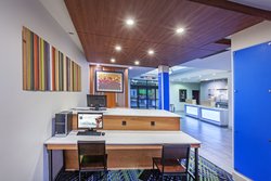  - Holiday Inn Express & Suites Orange - I-10, Exit 877