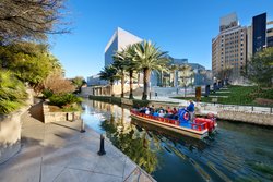  - Hotel Indigo Riverwalk San Antonio