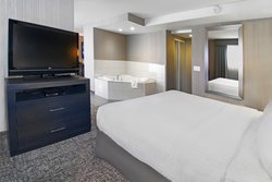  - Holiday Inn Express & Suites Calgary