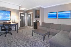  - Holiday Inn Express & Suites Calgary