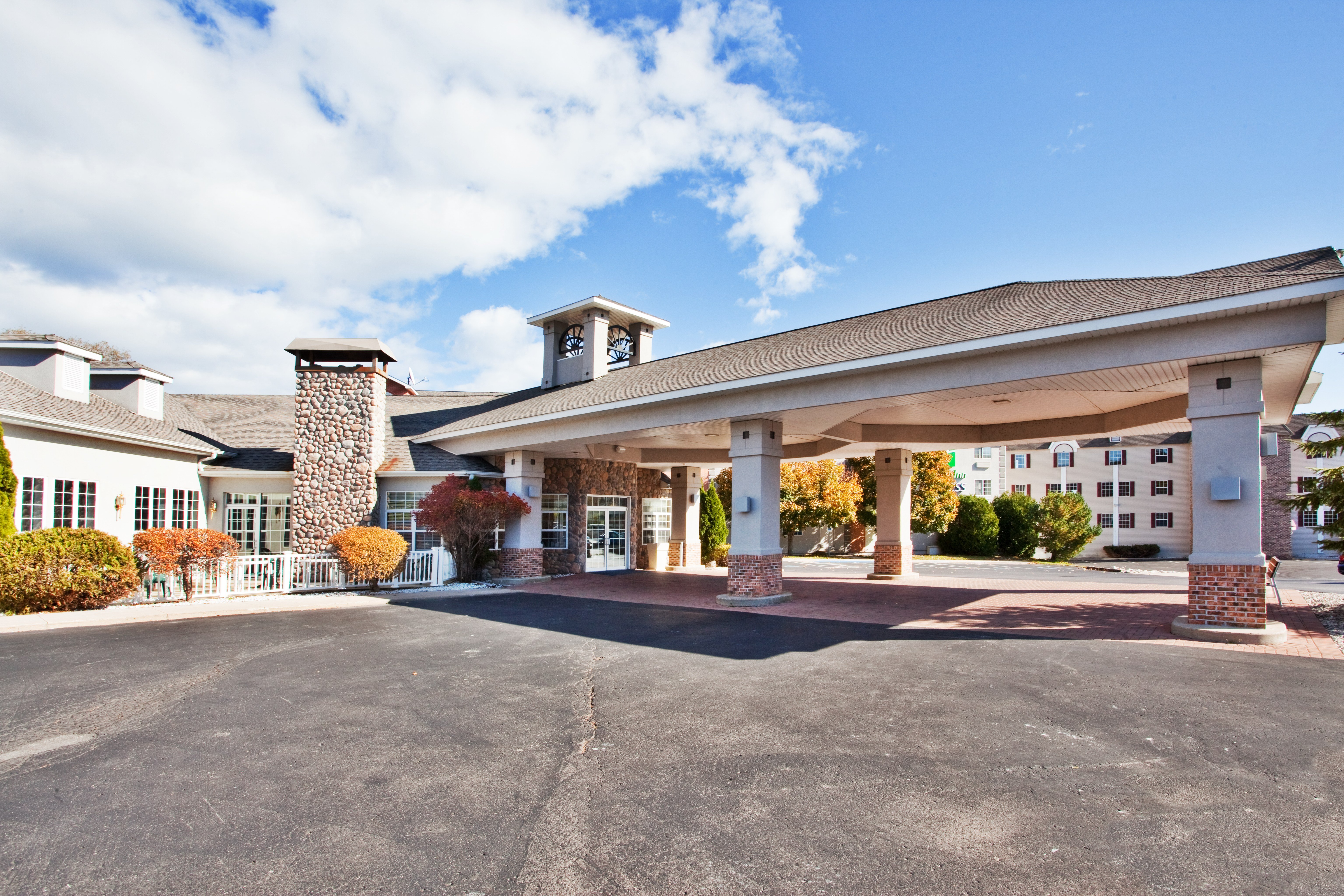 HOLIDAY INN EXPRESS ST IGNACE BY IH-guestroom-Welcome to Holiday Inn Express & Suites St. Ignace-Lake Front!.jpg