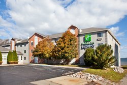  - Holiday Inn Express St Ignace - I-75, Exit 344