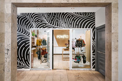  - Line Hotel Los Angeles