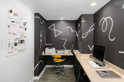  - Line Hotel Los Angeles