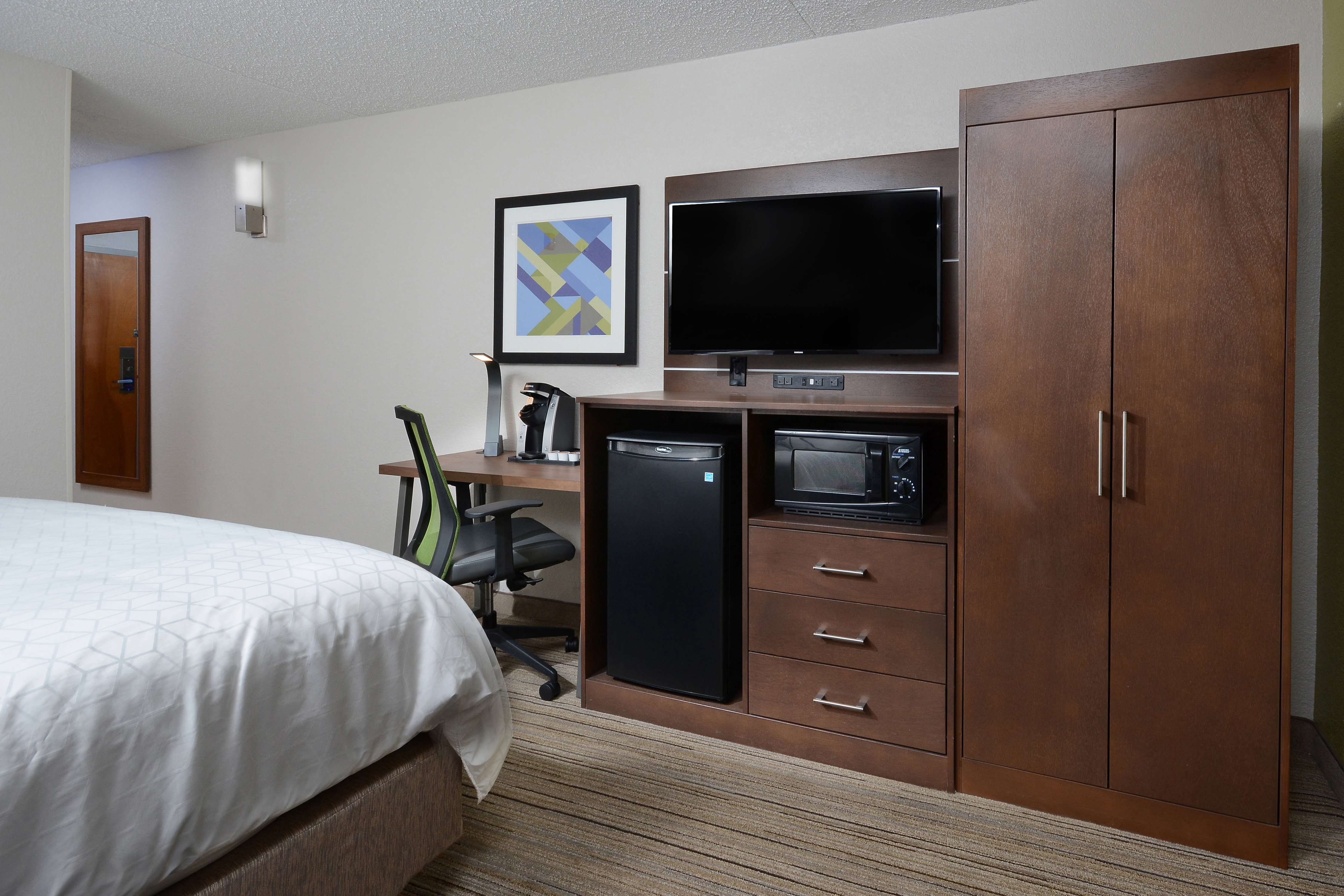 Our ADA King rooms are designed to put everything within reach.
