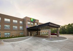  - Holiday Inn Express & Suites Portage - I-94, Exit 19