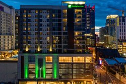  - Holiday Inn & Suites Downtown Nashville