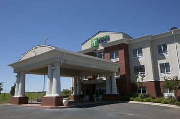 Holiday Inn Express & Suites Brookhaven