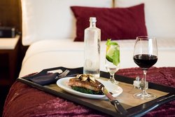  - Holiday Inn Airport Long Beach