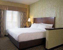  - Holiday Inn Express & Suites Niles