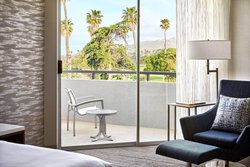  - Marriott Hotel Ventura - US 101, Exit 68