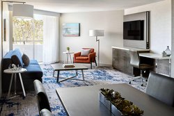  - Marriott Hotel Ventura - US 101, Exit 68