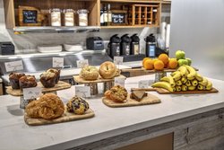  - Courtyard by Marriott Vanderbilt West End Nashville - I-40 & I-65, Exit 209