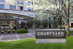  - Courtyard by Marriott Hotel Downtown Grand Rapids - I-196, Exit 77C