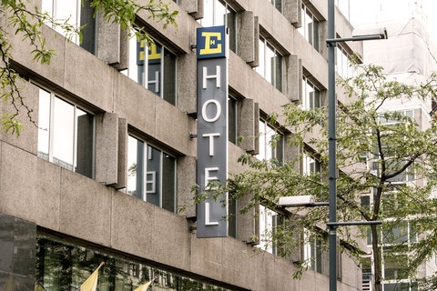 CROWN EINDHOVEN EXTERIOR