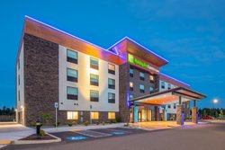  - Holiday Inn Express & Suites Camas