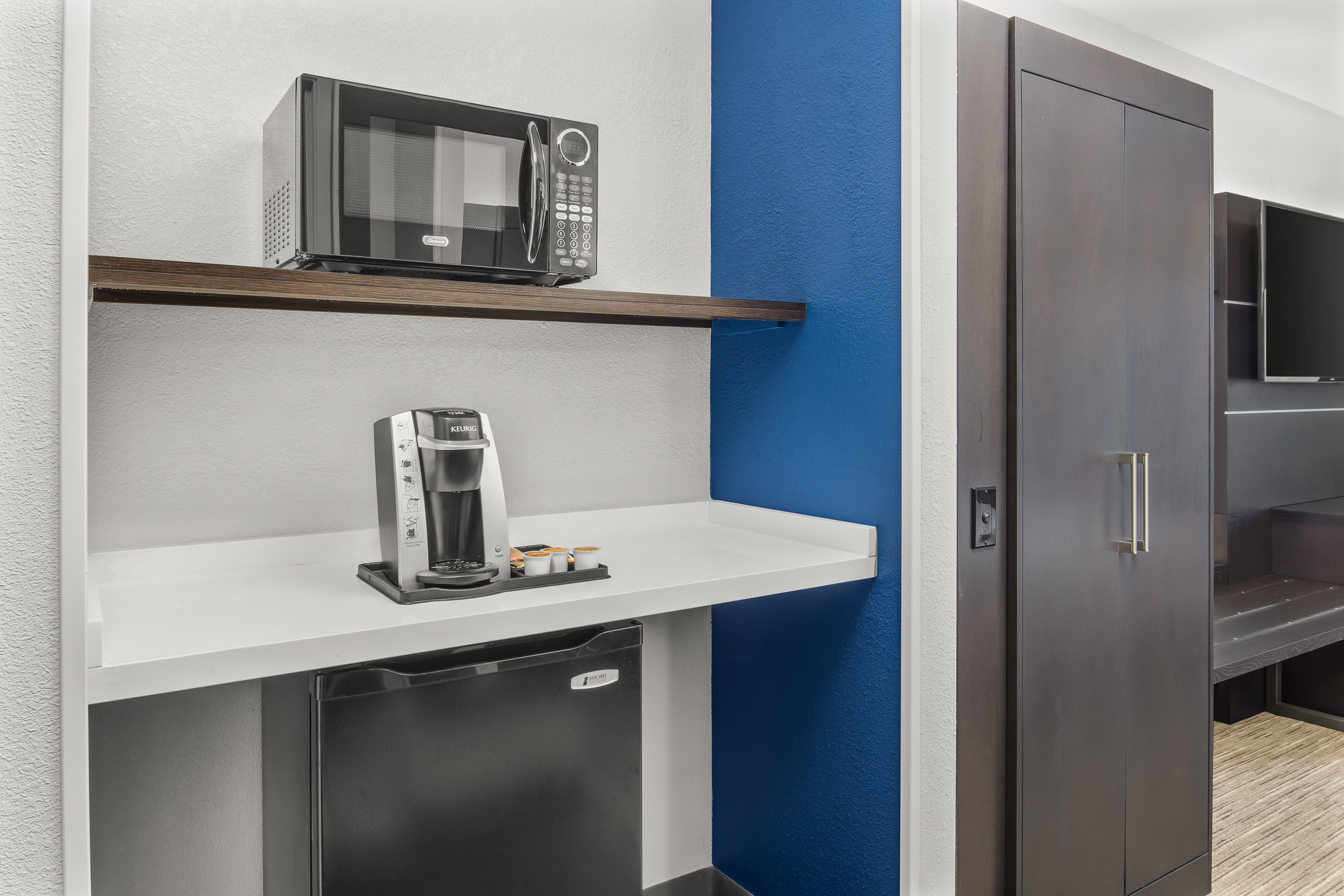Keurig Coffee, Microwave, and fridge in all guest room