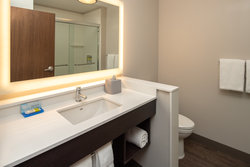  - Holiday Inn Express & Suites Camas