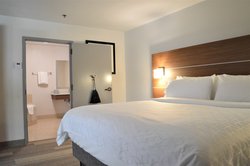  - Holiday Inn Express & Suites Batesville