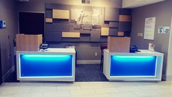  - Holiday Inn Express & Suites South Olathe - I-35, Exit 215