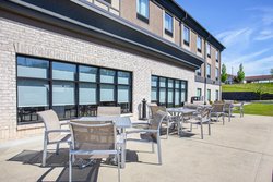  - Holiday Inn Express & Suites Glasgow