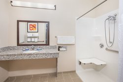  - Holiday Inn Express & Suites Glasgow