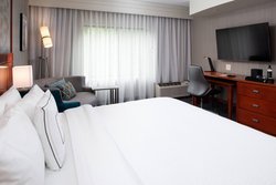  - Courtyard by Marriott High Point - I-74, Exit 67