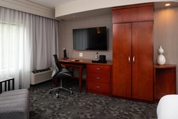  - Courtyard by Marriott High Point - I-74, Exit 67