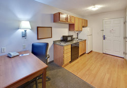  - Candlewood Suites Rockford - I-39 & I-90, Exit 15