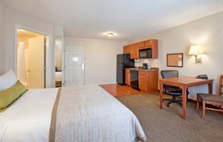  - Candlewood Suites Rockford - I-39 & I-90, Exit 15