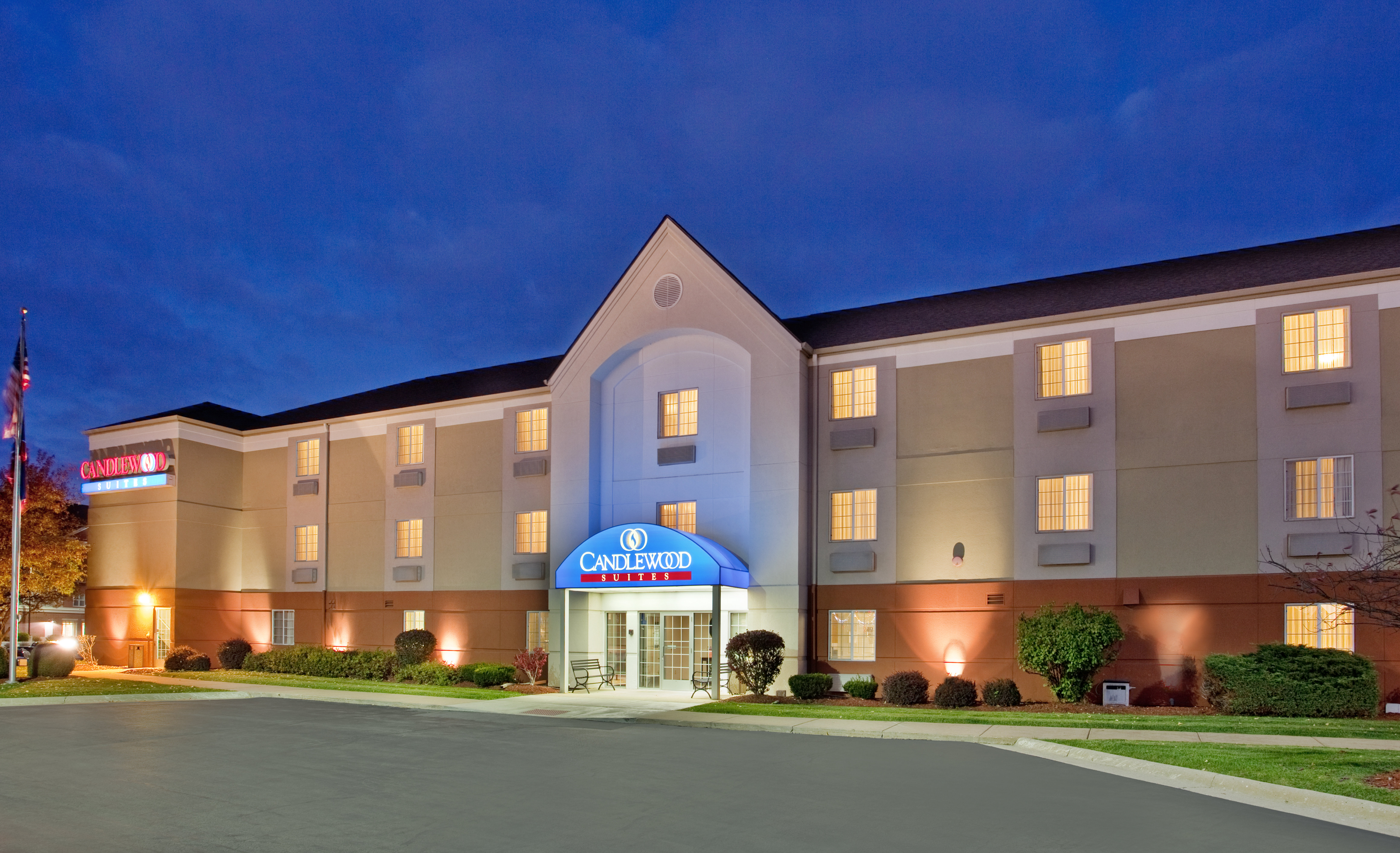 Welcome to Candlewood Suites Rockford!