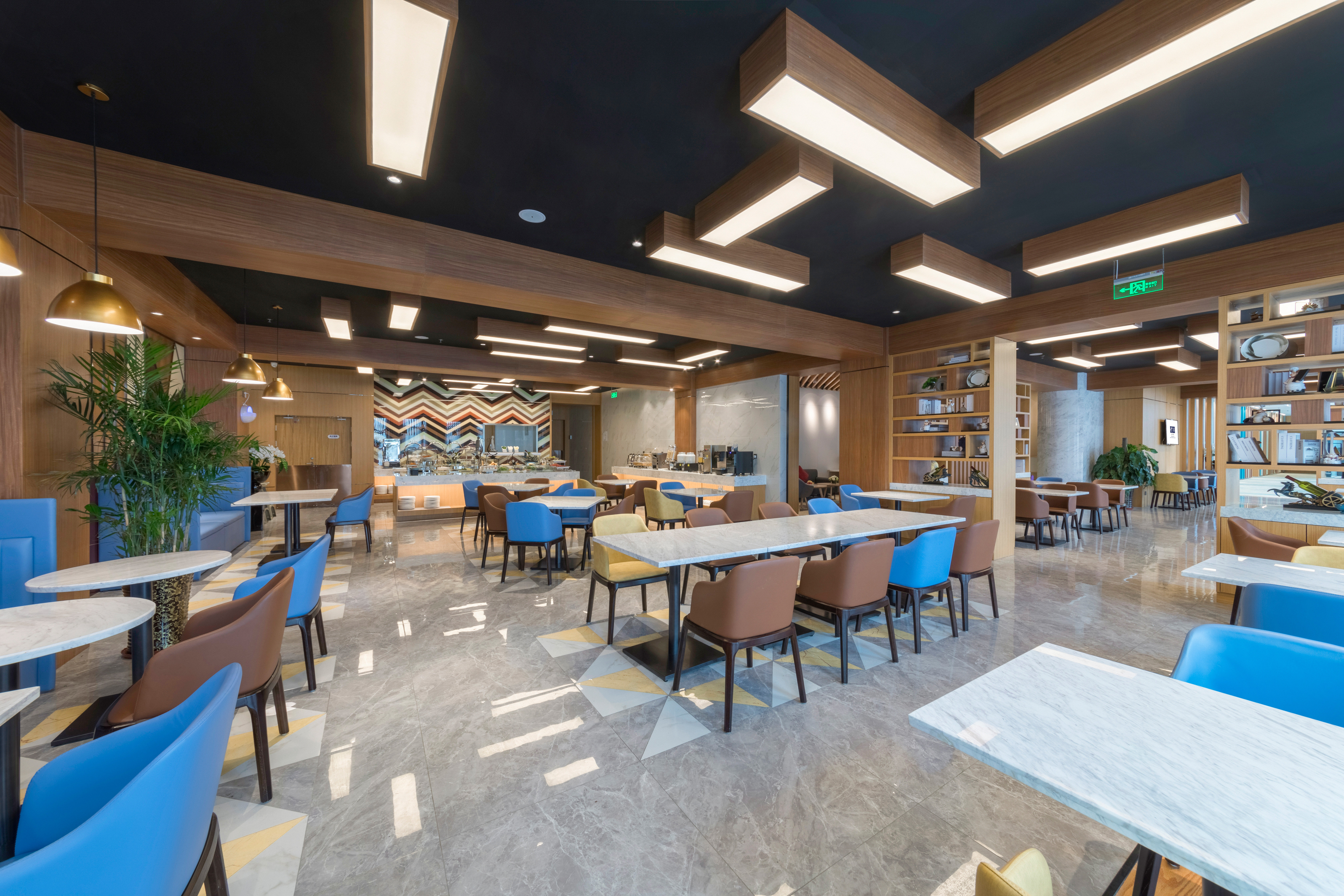 HOLIDAY INN EXP CHENGYANG CENTRAL B-guestroom-Guest Room.jpg