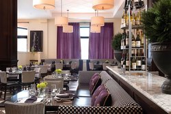  - Hotel Blackhawk Davenport