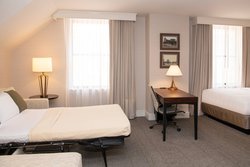  - Marriott Hotel Downtown Syracuse - I-81, Exit 18
