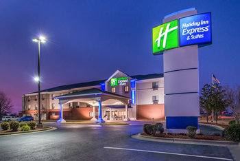 Holiday Inn Express Hotel & Suites