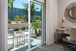  - Hotel Paseo Palm Desert