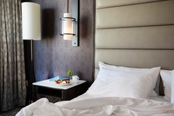  - Ambassador Hotel Downtown Kansas City - I-70, Exits 2J & 2K