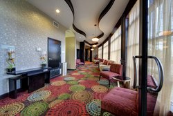 - Holiday Inn Northeast Arlington - I-30, Exit 28