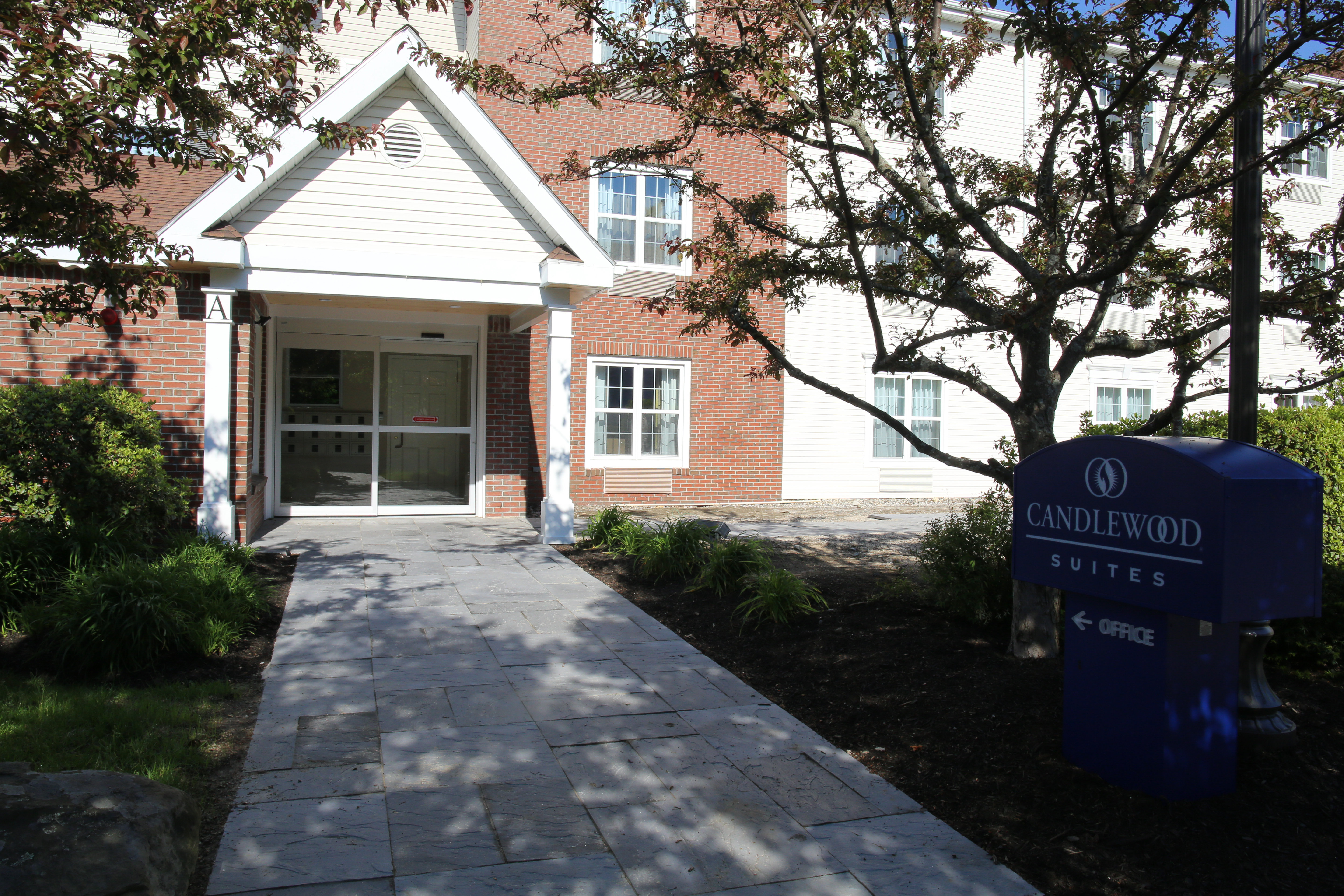 CANDLEWOOD STES SCARBOROUGH-guestroom-Welcome to Candlewood Suites.jpg