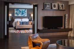  - Marriott Suites Market Center Dallas - I-35, Exit 431